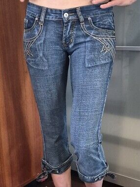 Embroidered Dark Wash Capri Jeans